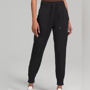 Lululemon ready to rulu jogger
